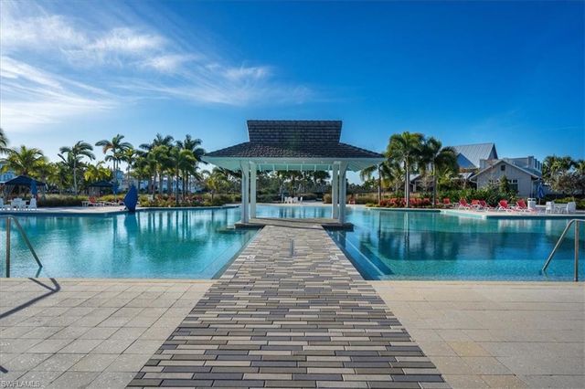 8790 Calypso CT, Naples, FL 34112