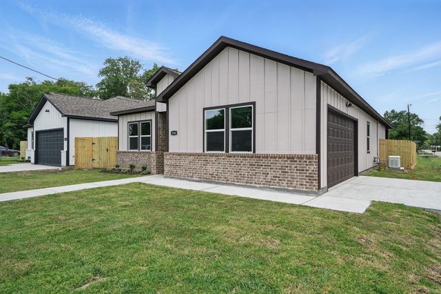 3500 Mcbride Street, Dayton, TX 77535
