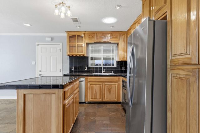 5113 Parks Ave, Salida, CA 95368