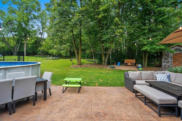 915 LA COUNT ROAD, Green Bay, WI 54313