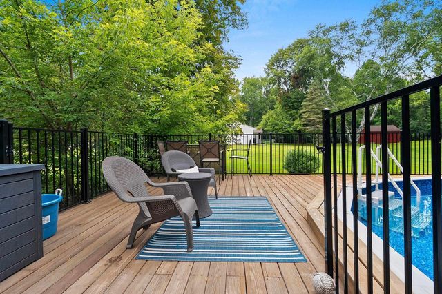 915 LA COUNT ROAD, Green Bay, WI 54313