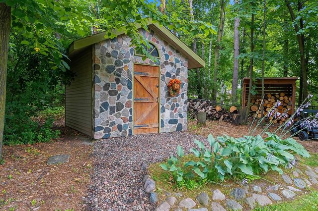 915 LA COUNT ROAD, Green Bay, WI 54313