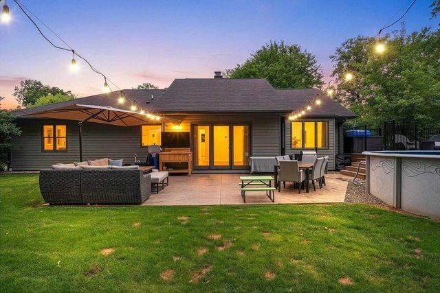 915 LA COUNT ROAD, Green Bay, WI 54313