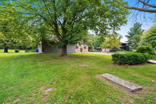 915 LA COUNT ROAD, Green Bay, WI 54313