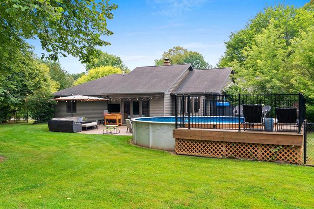 915 LA COUNT ROAD, Green Bay, WI 54313