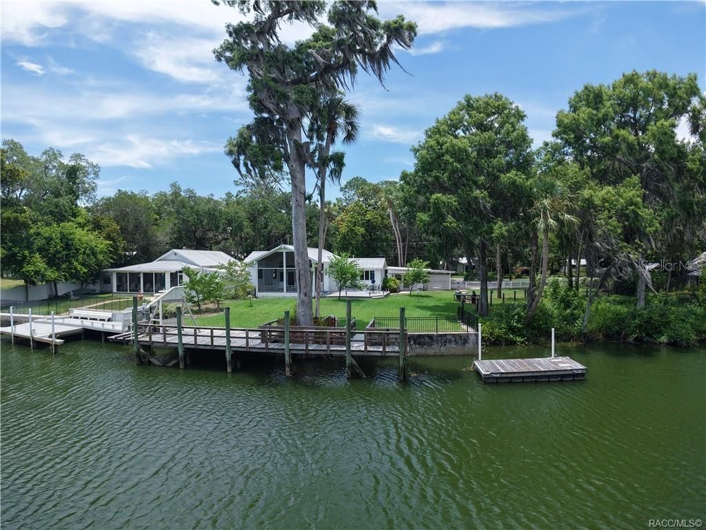 5217 RIVERSIDE DRIVE, Yankeetown, FL 34498
