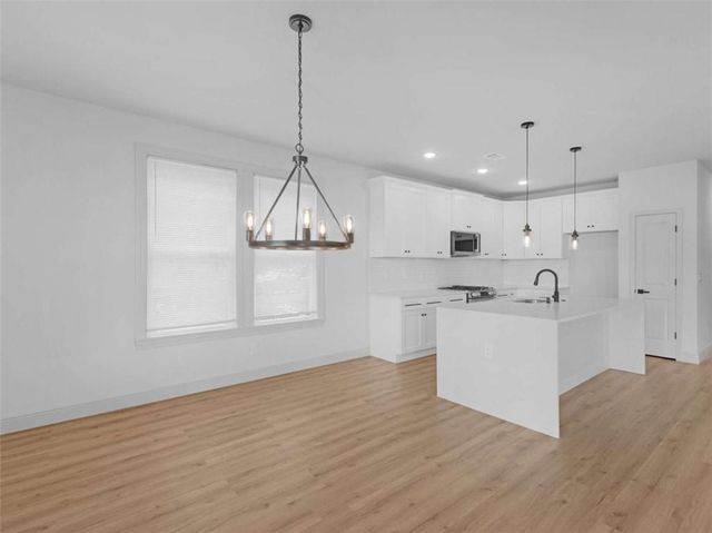 245 Lakeview Drive, Locust Grove, GA 30248