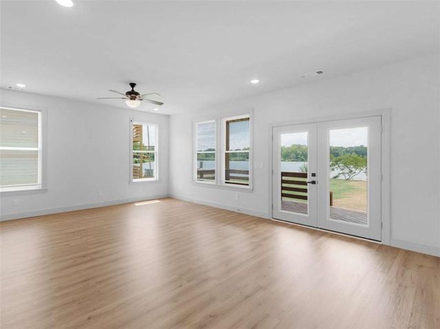 245 Lakeview Drive, Locust Grove, GA 30248