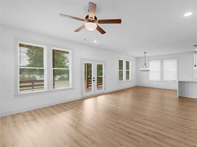 245 Lakeview Drive, Locust Grove, GA 30248