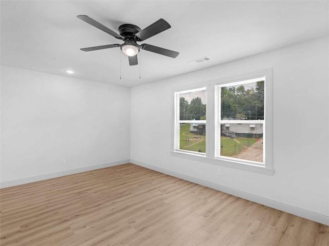 245 Lakeview Drive, Locust Grove, GA 30248