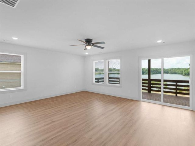 245 Lakeview Drive, Locust Grove, GA 30248