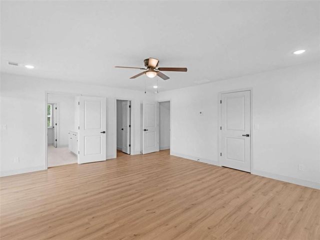 245 Lakeview Drive, Locust Grove, GA 30248