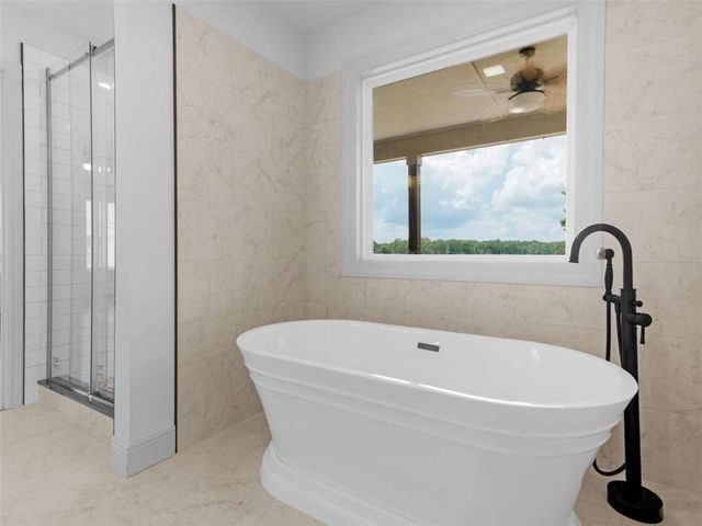 245 Lakeview Drive, Locust Grove, GA 30248
