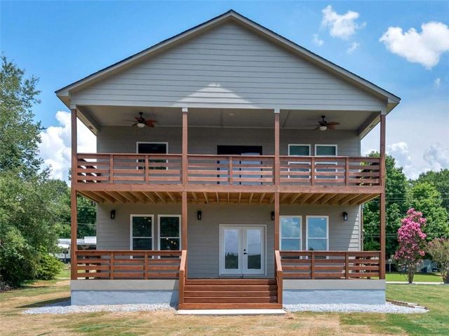 245 Lakeview Drive, Locust Grove, GA 30248