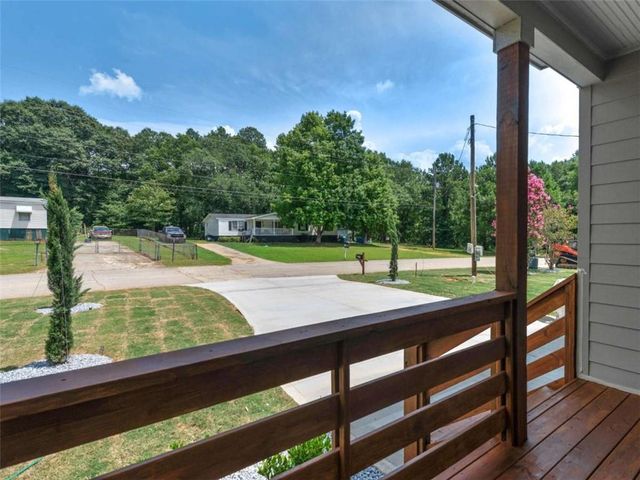 245 Lakeview Drive, Locust Grove, GA 30248