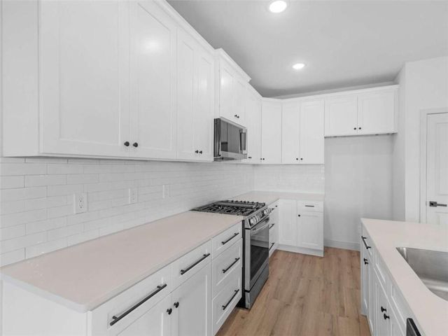 245 Lakeview Drive, Locust Grove, GA 30248