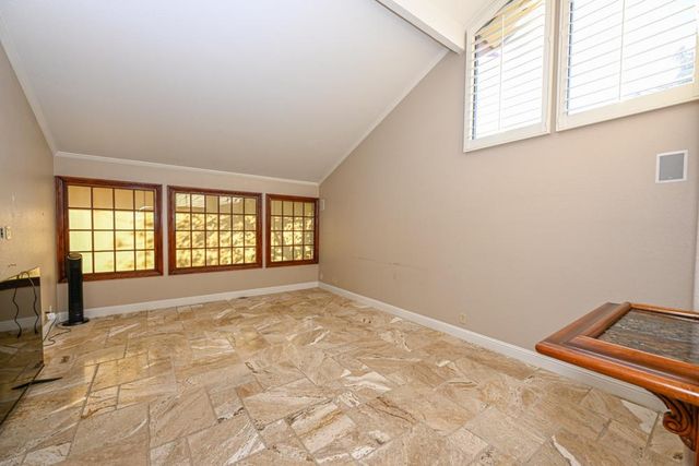 6189 N West, Fresno, CA 93711