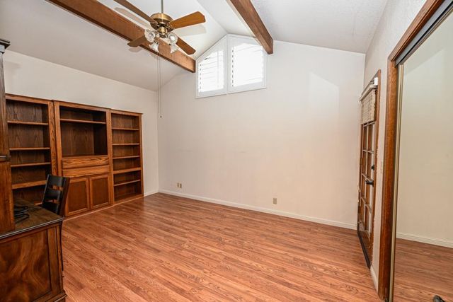 6189 N West, Fresno, CA 93711