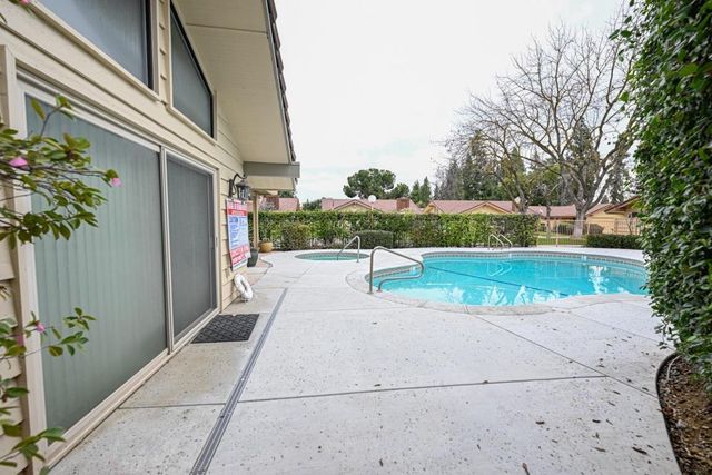 6189 N West, Fresno, CA 93711