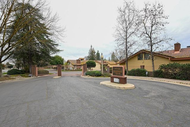 6189 N West, Fresno, CA 93711