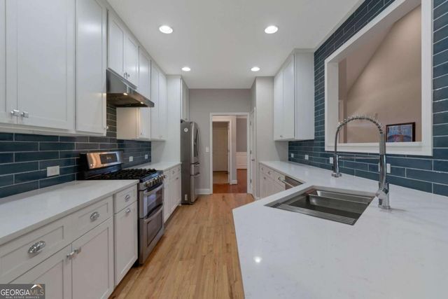 6365 Aarons Way, Flowery Branch, GA 30542