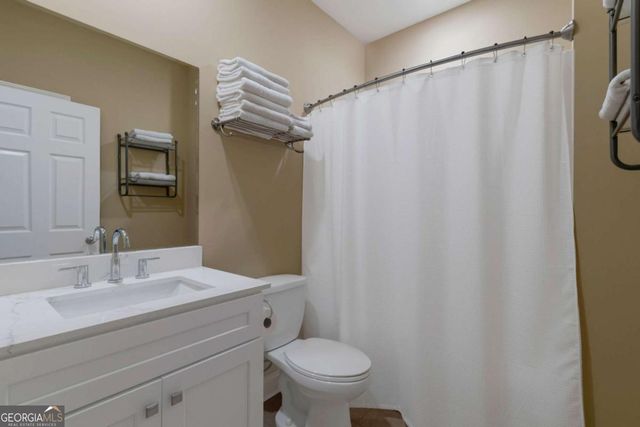 6365 Aarons Way, Flowery Branch, GA 30542