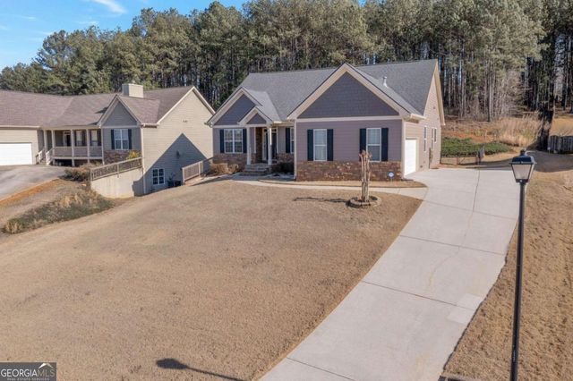6365 Aarons Way, Flowery Branch, GA 30542