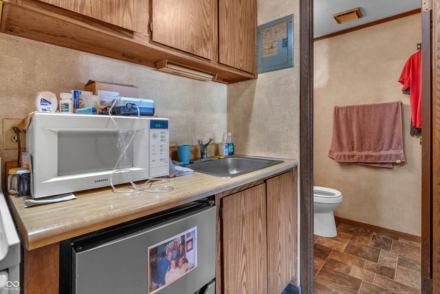 3033 S P Street, Elwood, IN 46036