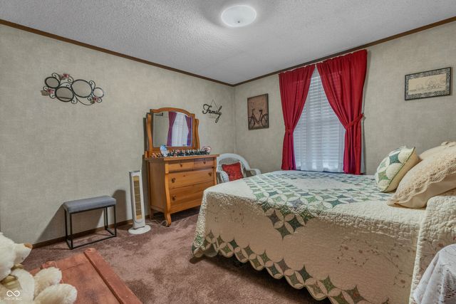 3033 S P Street, Elwood, IN 46036
