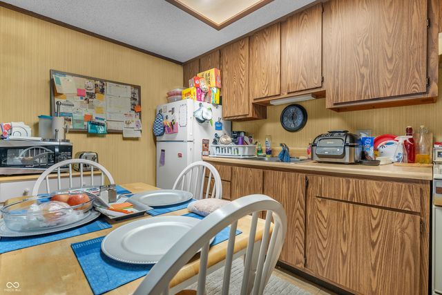 3033 S P Street, Elwood, IN 46036