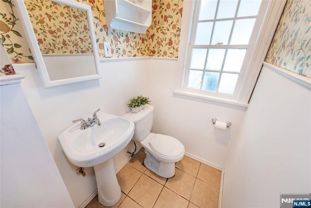 9 Hamilton Terrace, Montclair, NJ 07043