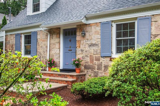9 Hamilton Terrace, Montclair, NJ 07043