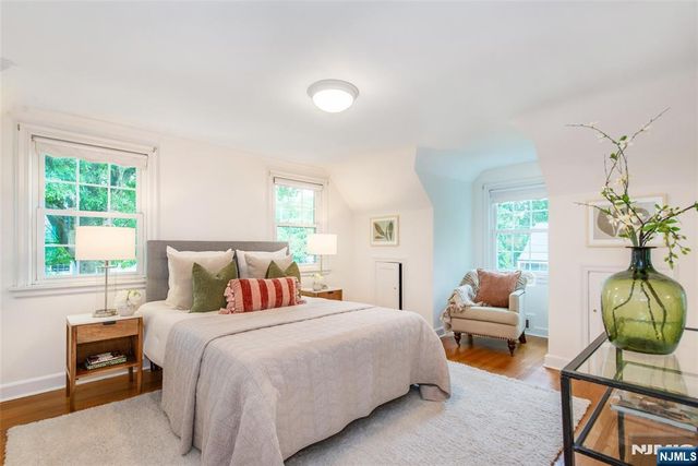 9 Hamilton Terrace, Montclair, NJ 07043