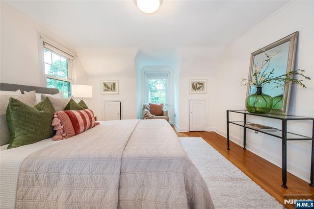 9 Hamilton Terrace, Montclair, NJ 07043