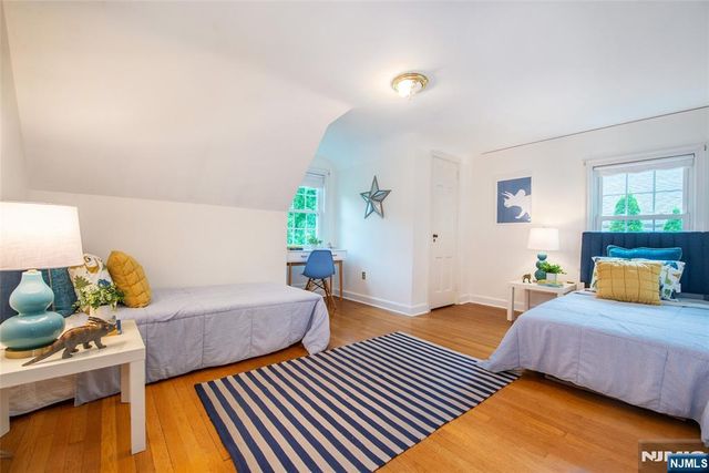 9 Hamilton Terrace, Montclair, NJ 07043