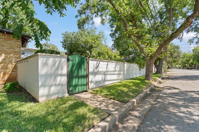 115 Bellevue Drive, Cleburne, TX 76033