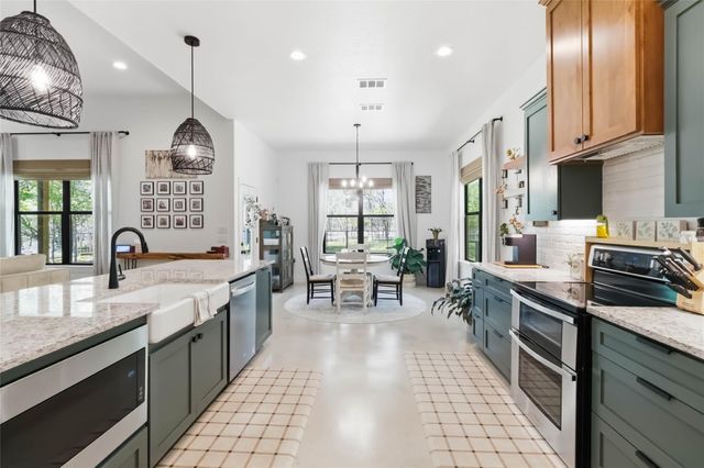 178 Waikakaaua DR, Bastrop, TX 78602