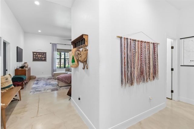 178 Waikakaaua DR, Bastrop, TX 78602