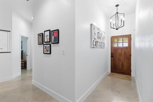 178 Waikakaaua DR, Bastrop, TX 78602