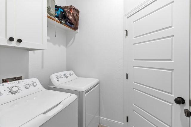 178 Waikakaaua DR, Bastrop, TX 78602