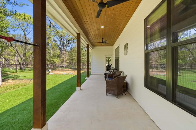 178 Waikakaaua DR, Bastrop, TX 78602