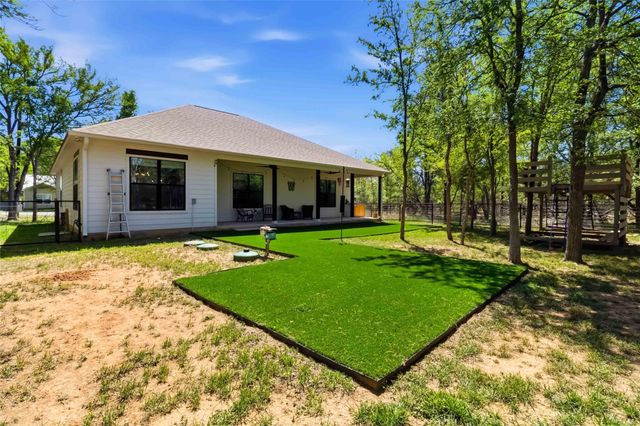 178 Waikakaaua DR, Bastrop, TX 78602