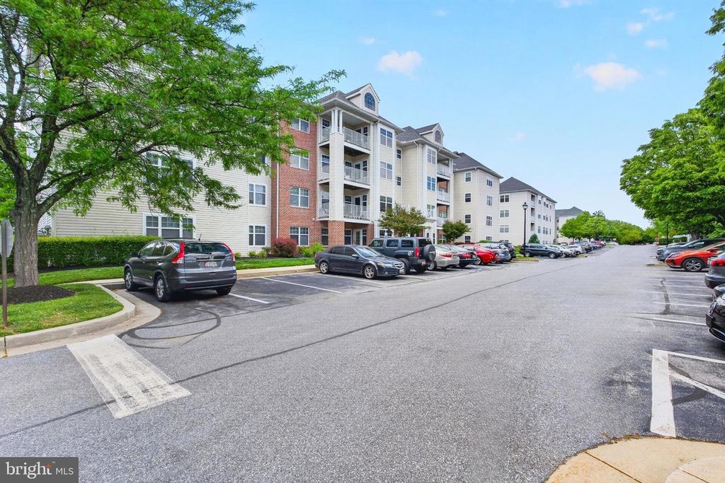 Image 3 of property listing at 4500 CHAUCER WAY #101, Owings Mills, MD 21117