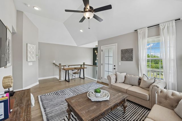 233 Champaign Pvt Drive, Hendersonville, TN 37075