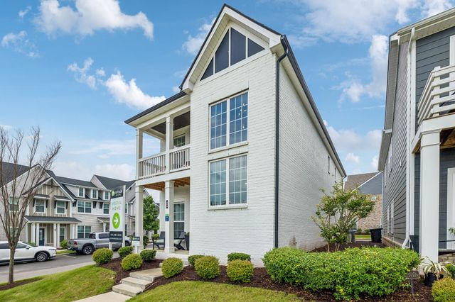 233 Champaign Pvt Drive, Hendersonville, TN 37075