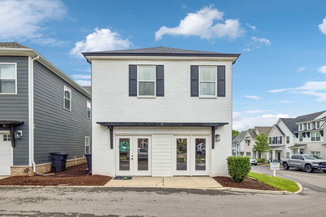 233 Champaign Pvt Drive, Hendersonville, TN 37075