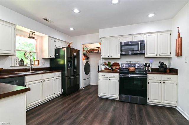 932 Bowling Green TRL, Chesapeake, VA 23320