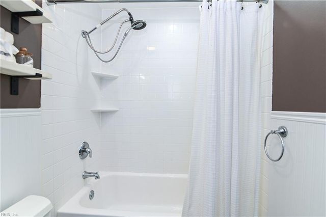 932 Bowling Green TRL, Chesapeake, VA 23320