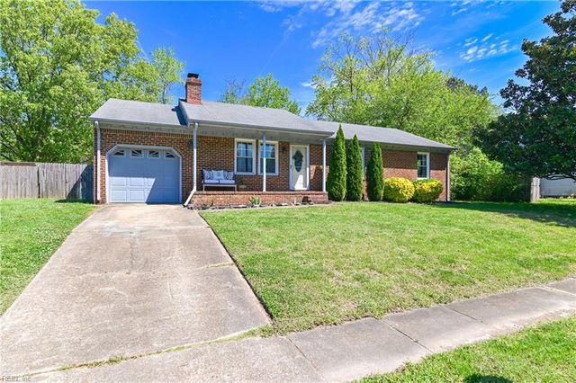 932 Bowling Green TRL, Chesapeake, VA 23320