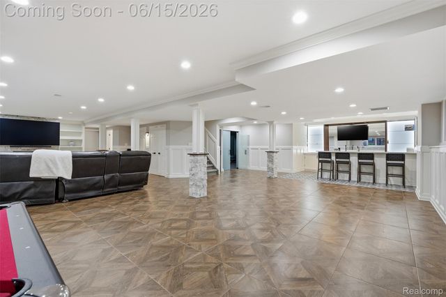56173 Parkview Drive, Shelby Charter Township, MI 48316